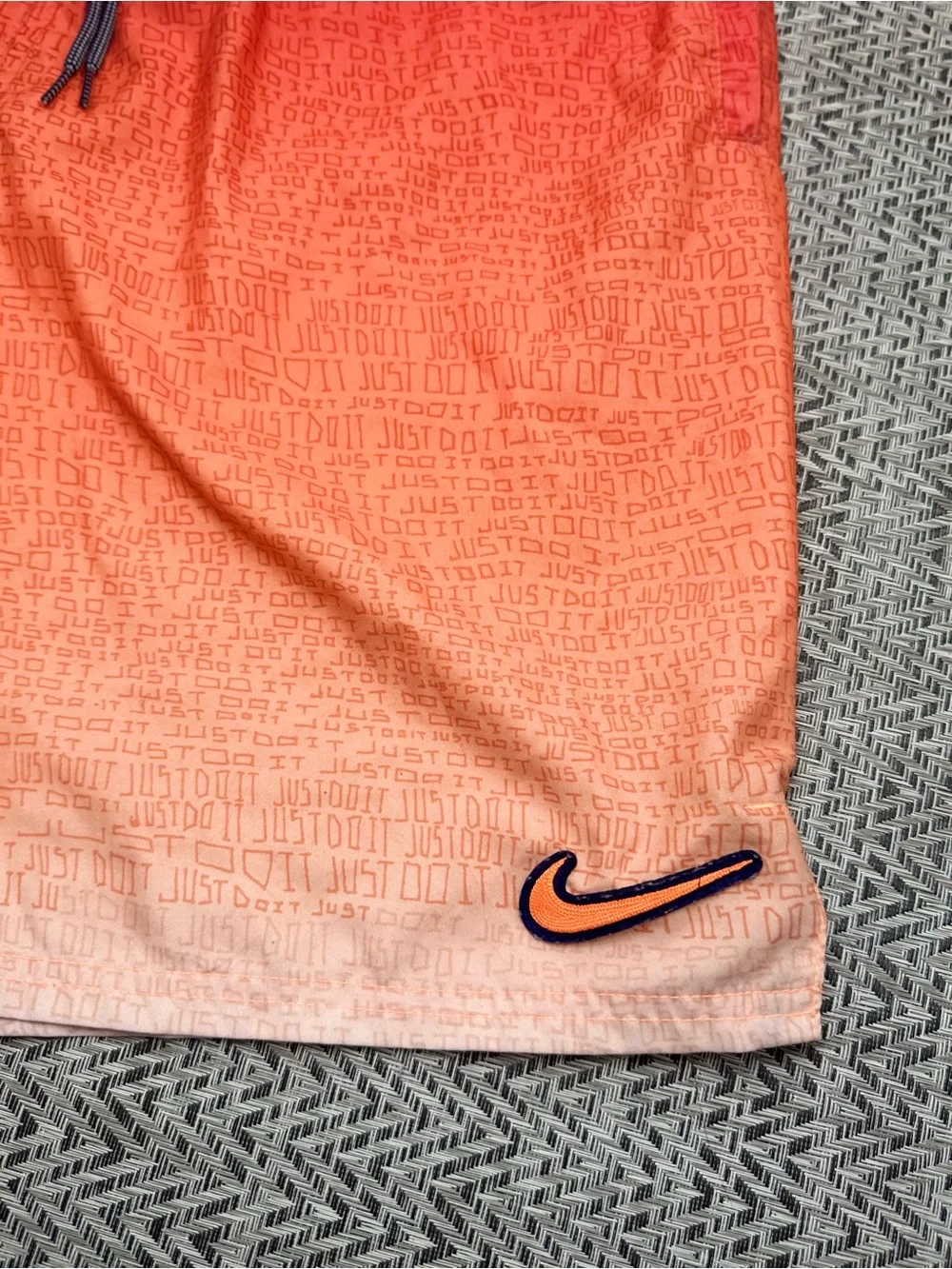 Nike Men’s Large Gradient Just Do It Swim Trunks Mesh Lined Shorts